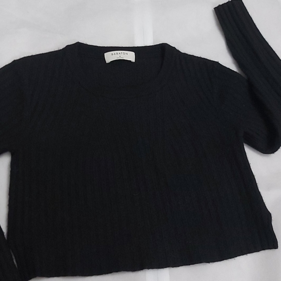 Aritzia Babaton Knit crop fits XS or XXS - Picture 3 of 10